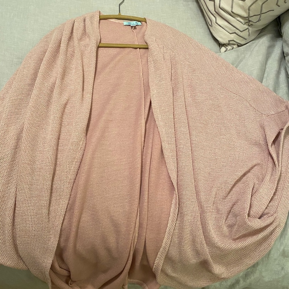 Short sleeve sweater wrap